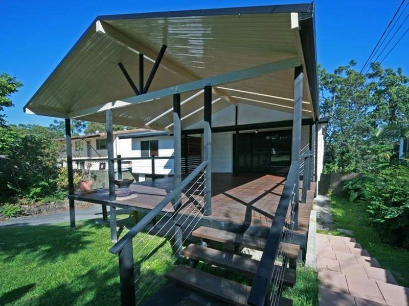 4 Lachlan Avenue, Molendinar QLD 4214