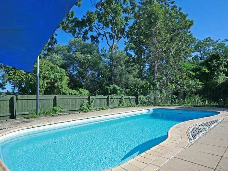 4 Lachlan Avenue, Molendinar QLD 4214