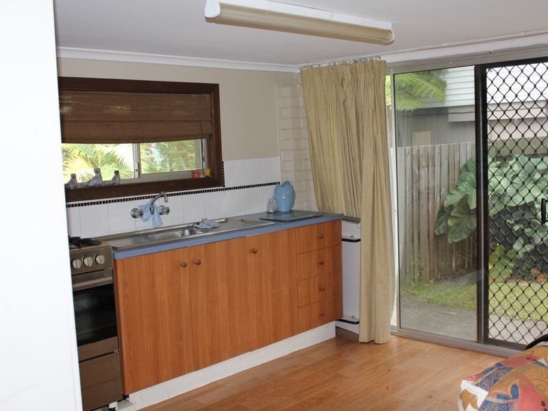 4 Lachlan Avenue, Molendinar QLD 4214