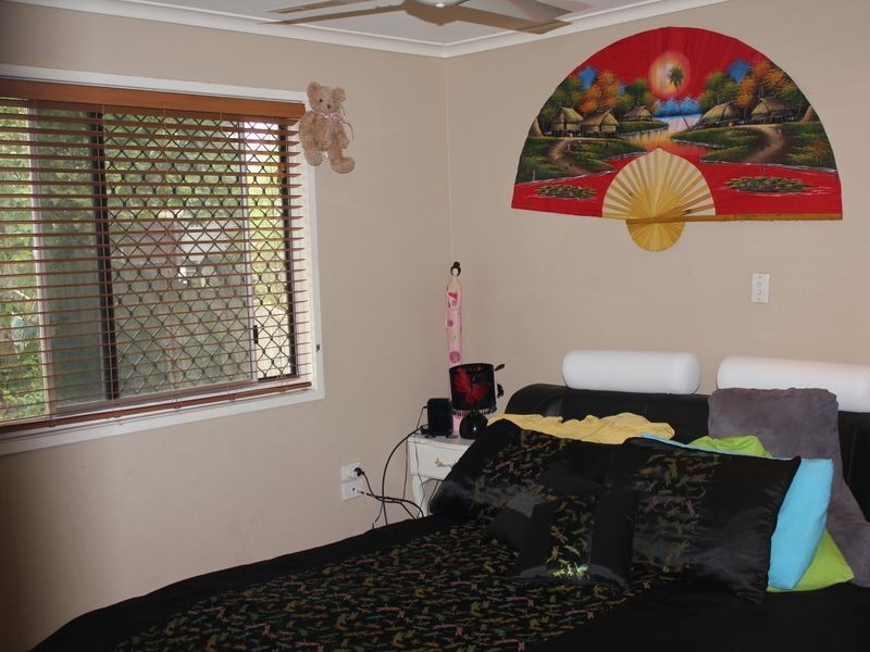 4 Lachlan Avenue, Molendinar QLD 4214