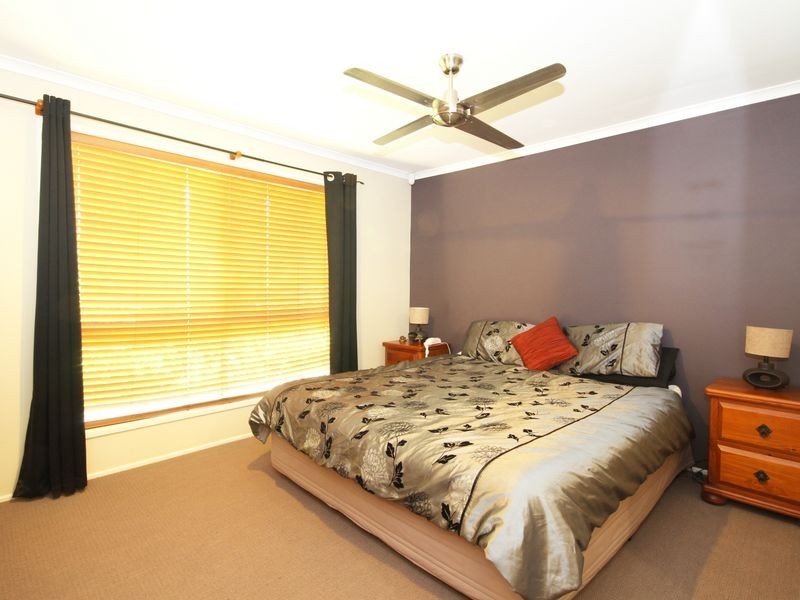 32 Merridown Drive, Merrimac QLD 4226