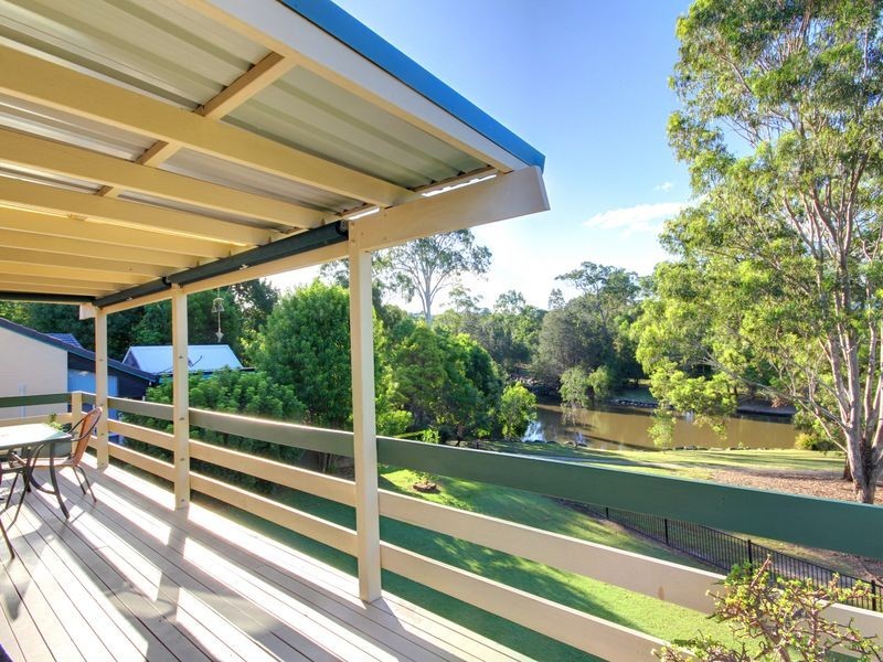 130 Explorers Way, Highland Park QLD 4211
