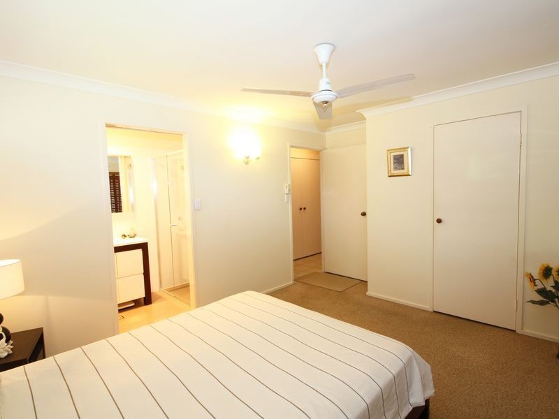 130 Explorers Way, Highland Park QLD 4211