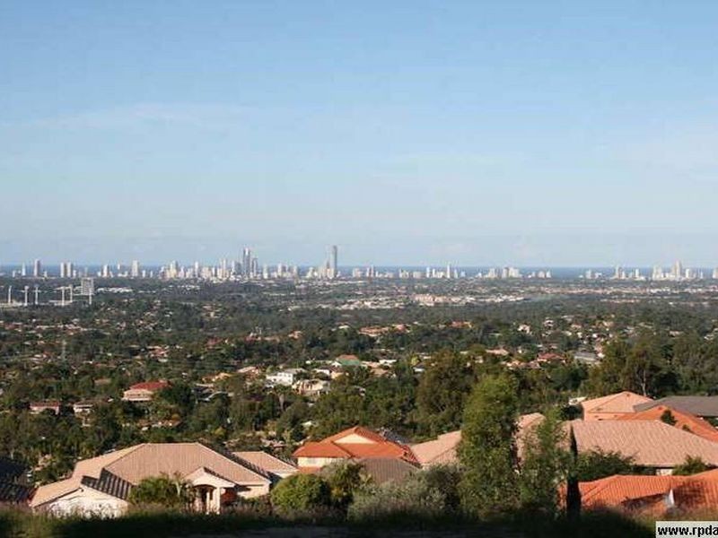 65 Armstrong Way, Highland Park QLD 4211