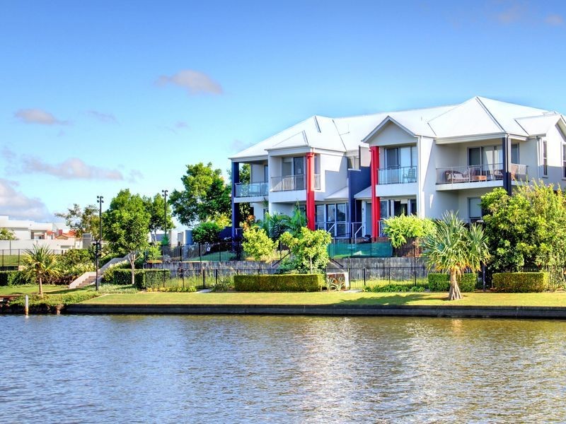 3/5024 Emerald Islands Drive, Carrara QLD 4211