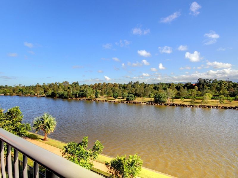 3/5024 Emerald Islands Drive, Carrara QLD 4211