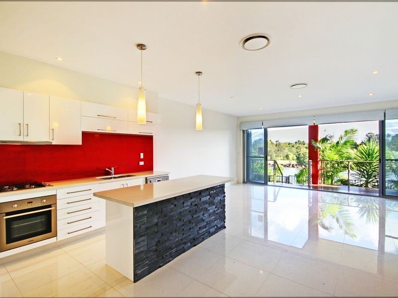 3/5024 Emerald Islands Drive, Carrara QLD 4211