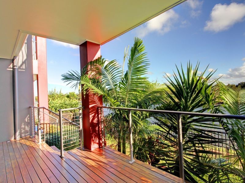3/5024 Emerald Islands Drive, Carrara QLD 4211