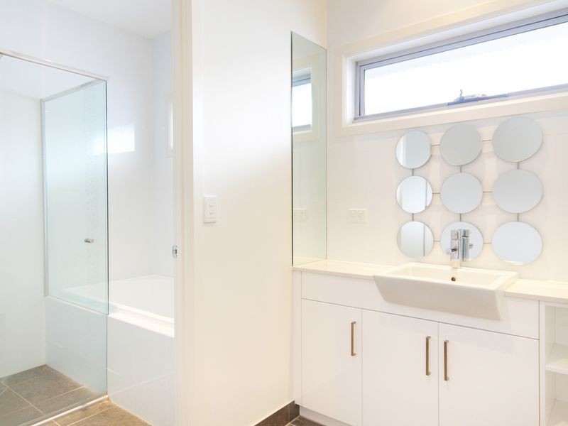 3/5024 Emerald Islands Drive, Carrara QLD 4211