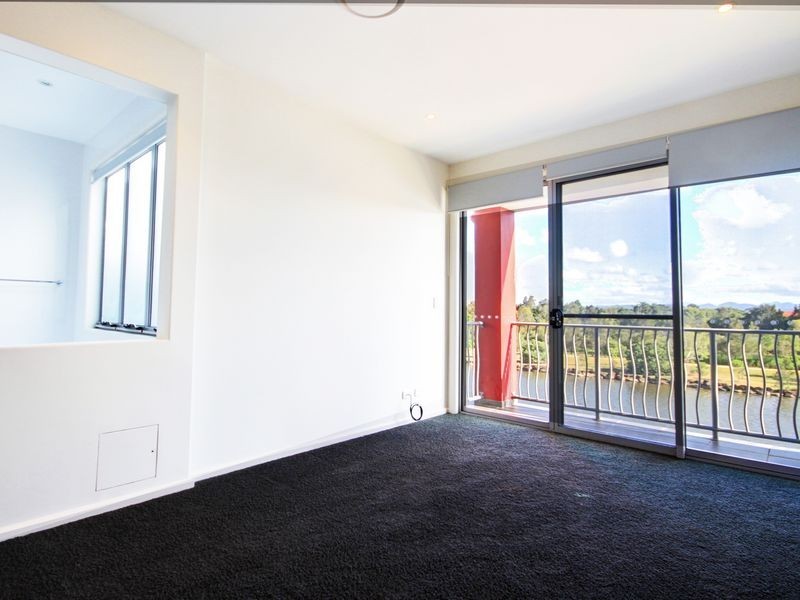 3/5024 Emerald Islands Drive, Carrara QLD 4211