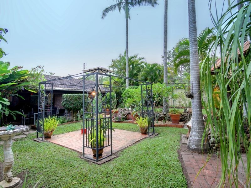 17 The Linkway, Nerang QLD 4211