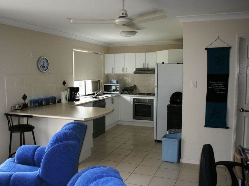 2/30 Debbie Way, Nerang QLD 4211