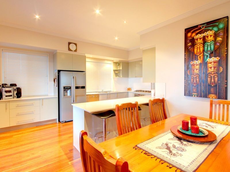 30 Convery Crescent, Highland Park QLD 4211