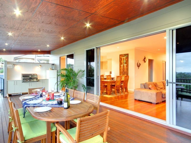30 Convery Crescent, Highland Park QLD 4211