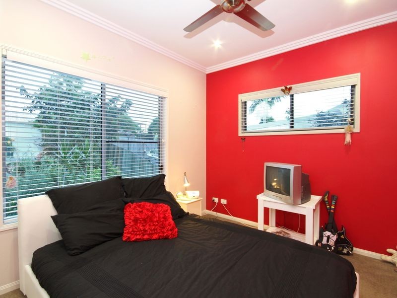 30 Convery Crescent, Highland Park QLD 4211