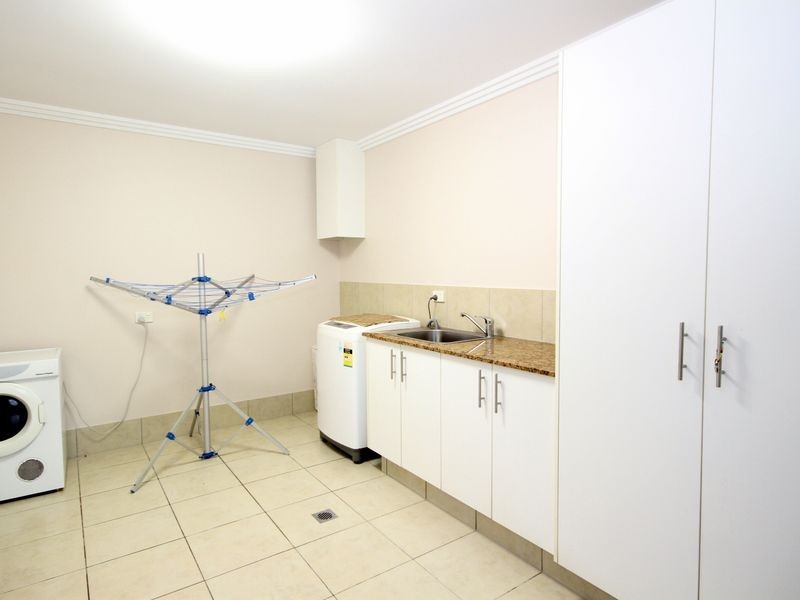 30 Convery Crescent, Highland Park QLD 4211