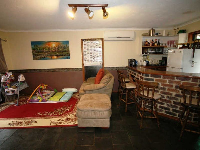 28 Pappas Way, Carrara QLD 4211