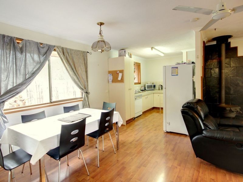 28 Pappas Way, Carrara QLD 4211