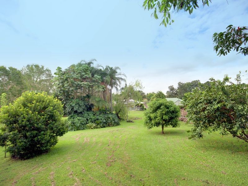 4 Yarraowee Drive, Nerang QLD 4211