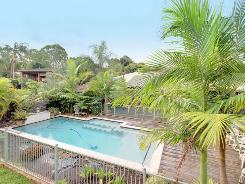 4 Yarraowee Drive, Nerang QLD 4211