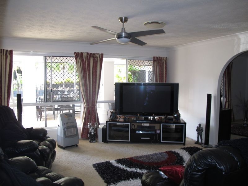 7 Aberdeen Court, Highland Park QLD 4211