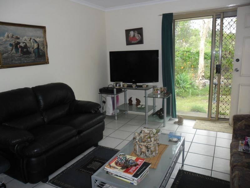 2/3 Paramount Place, Oxenford QLD 4210