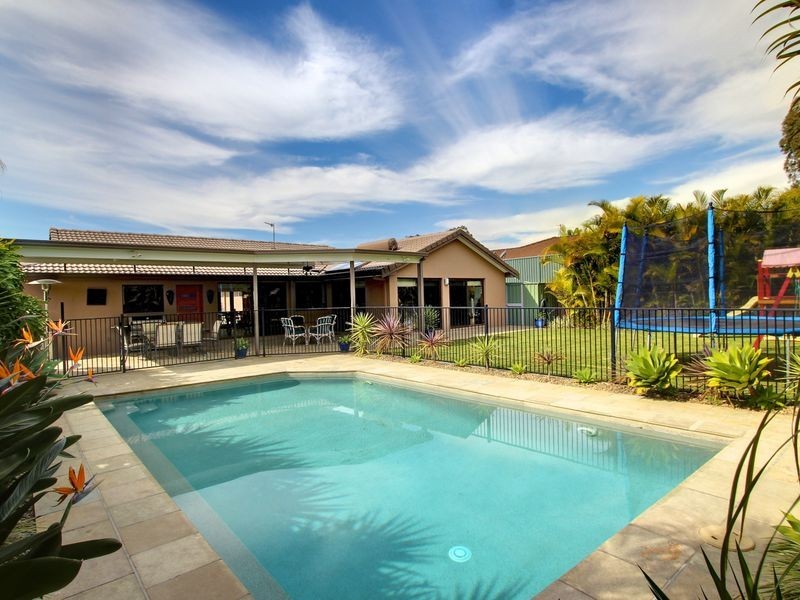 22 Murev Way, Carrara QLD 4211