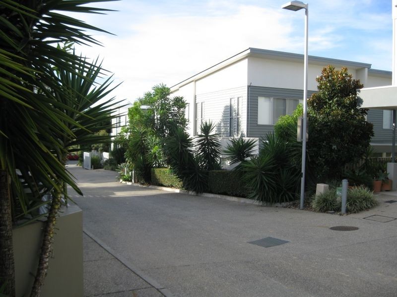 23/1 Boulton Drive, Nerang QLD 4211