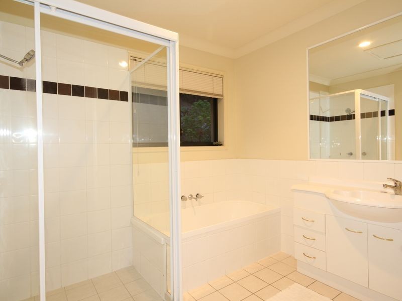 11/20 Paddington Drive, Carrara QLD 4211