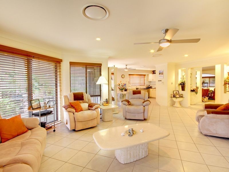 7 Josh Court, Ashmore QLD 4214