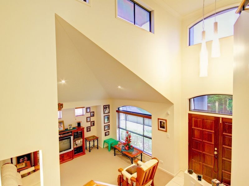 7 Josh Court, Ashmore QLD 4214