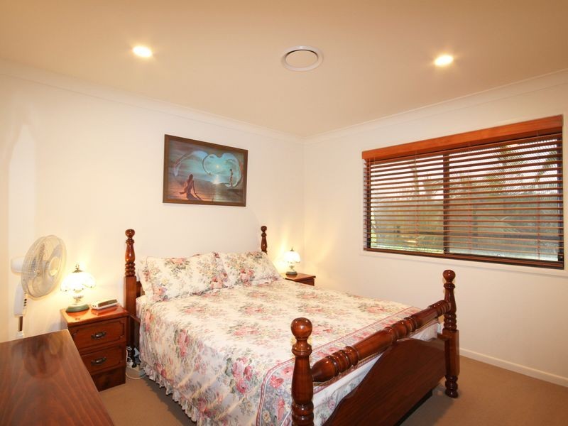 7 Josh Court, Ashmore QLD 4214