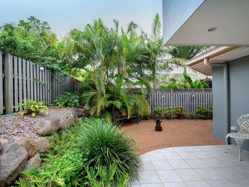 7 Josh Court, Ashmore QLD 4214