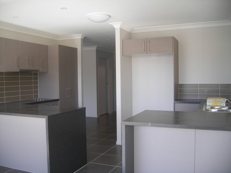 37 Kelsey Circuit, Nerang QLD 4211