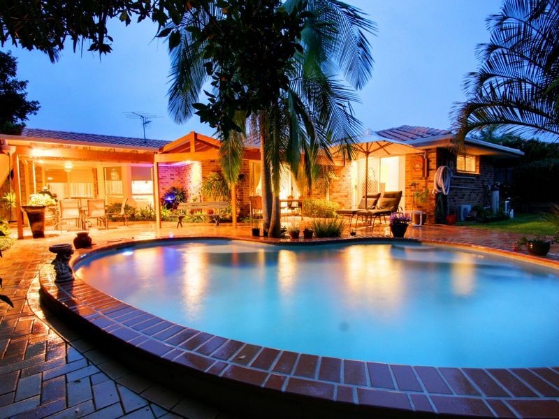 25 Greg Norman Crescent, Parkwood QLD 4214