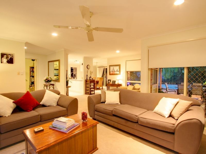 25 Greg Norman Crescent, Parkwood QLD 4214