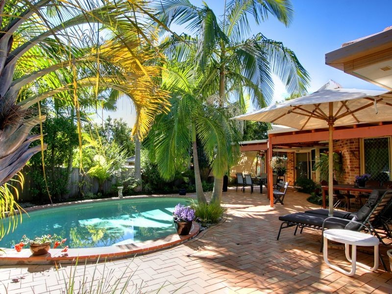 25 Greg Norman Crescent, Parkwood QLD 4214