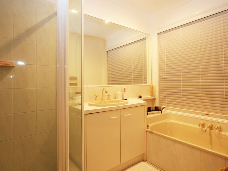 25 Greg Norman Crescent, Parkwood QLD 4214