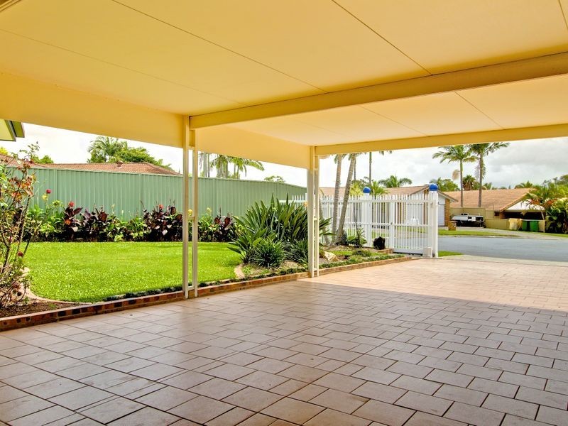 16 Burcott Court, Carrara QLD 4211