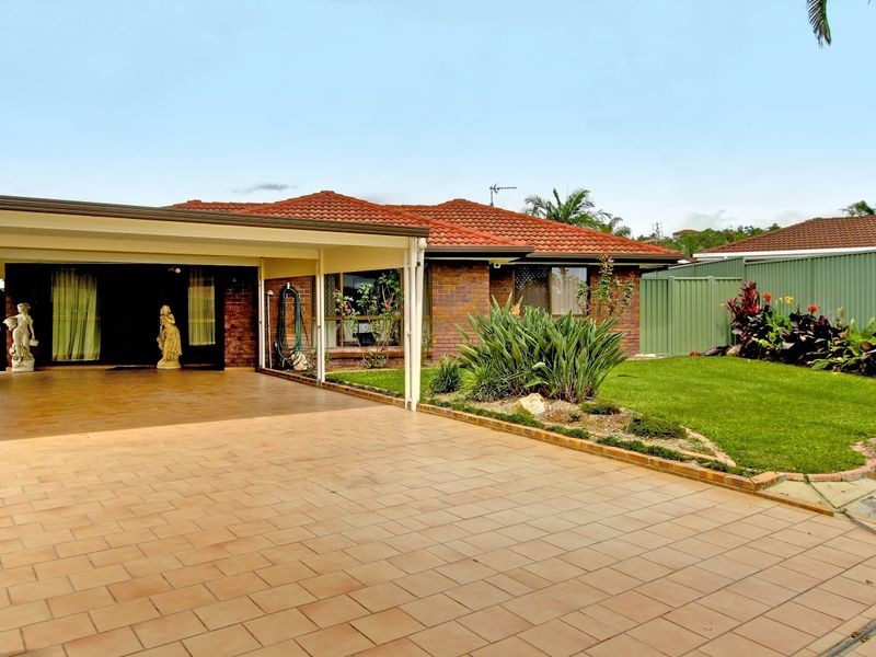 16 Burcott Court, Carrara QLD 4211