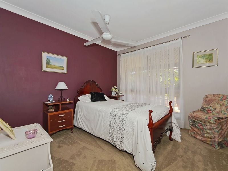 4 Dunhill Court, Carrara QLD 4211