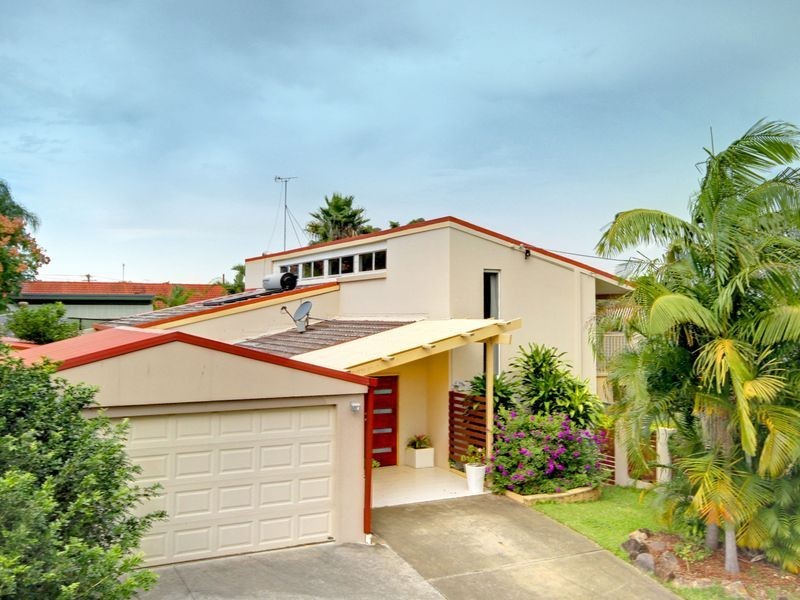 9 Valerie Street, Ashmore QLD 4214