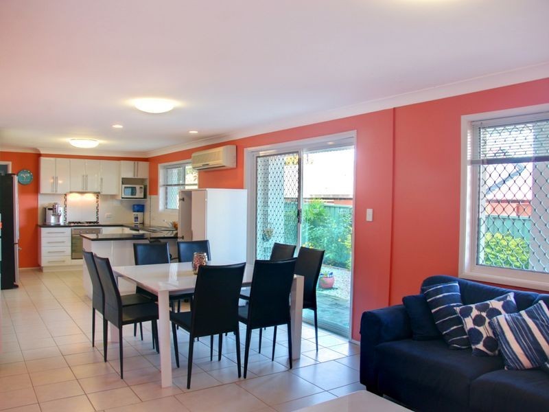 9 Valerie Street, Ashmore QLD 4214