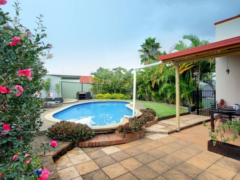 9 Valerie Street, Ashmore QLD 4214