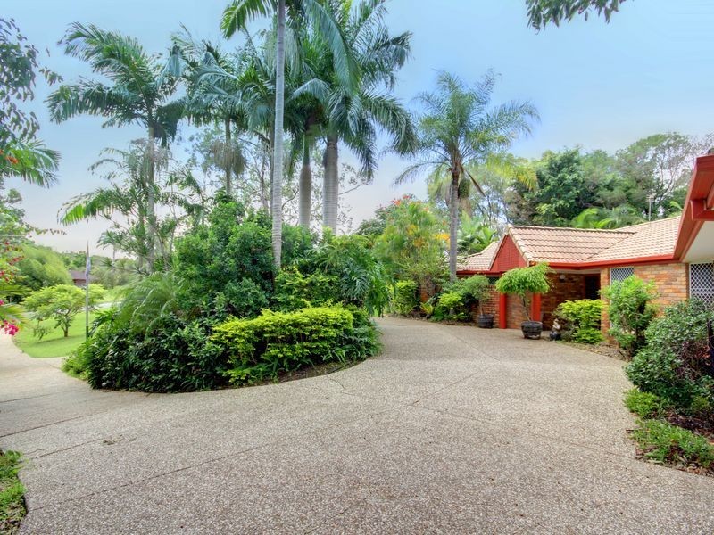 18 Kingsway Drive, Molendinar QLD 4214