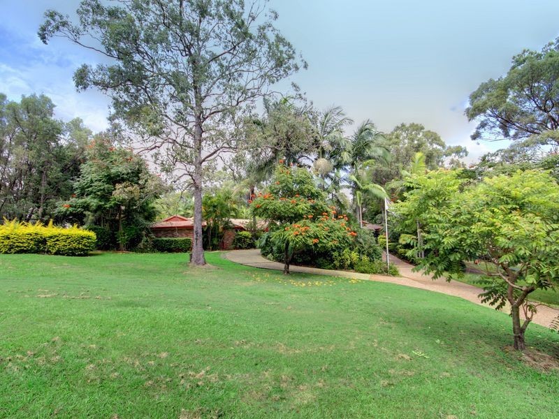 18 Kingsway Drive, Molendinar QLD 4214