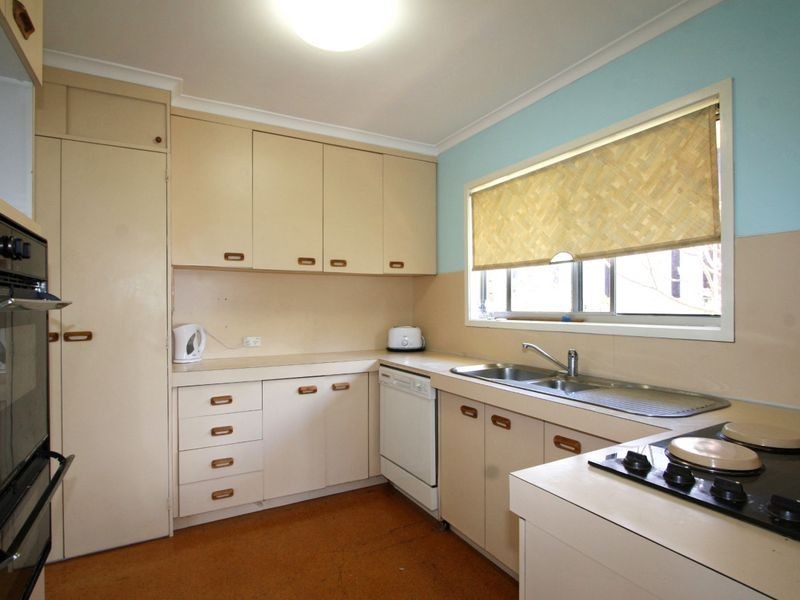 10 Warrener Street, Nerang QLD 4211