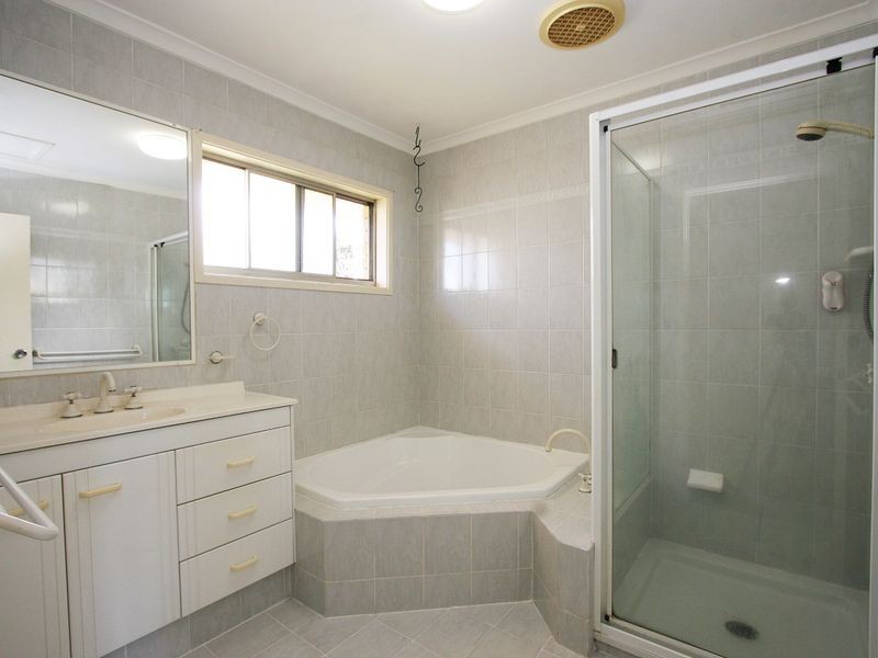 10 Warrener Street, Nerang QLD 4211