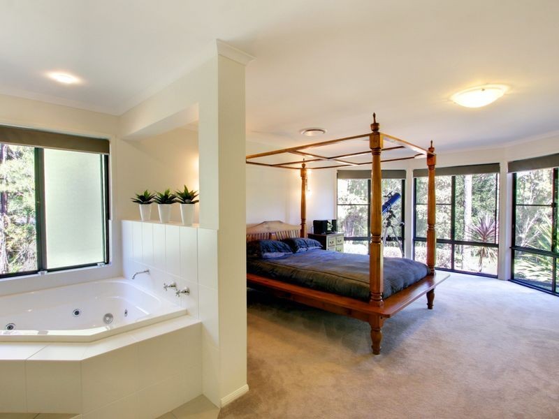 9 St Clair Court, Maudsland QLD 4210