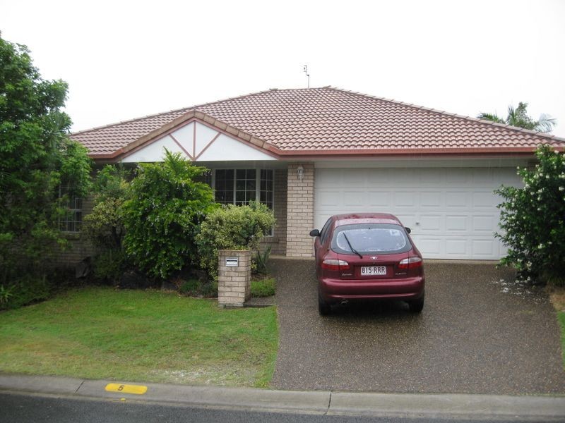5 Rossmore Street, Nerang QLD 4211